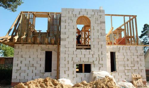 С чего начать строительство дома из блоков. Технология строительства дома из газобетонных блоков своими руками