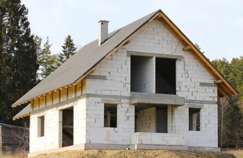 С чего начать строительство дома из блоков. Технология строительства дома из газобетонных блоков своими руками