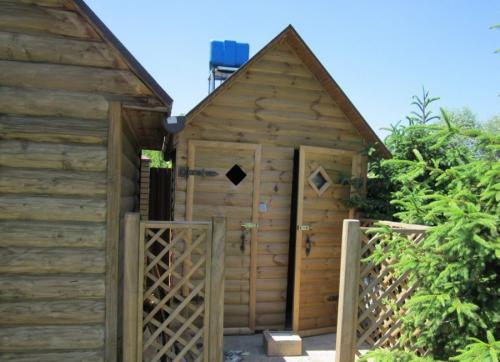 Как построить летний душ своими.. Материалы для летнего душа