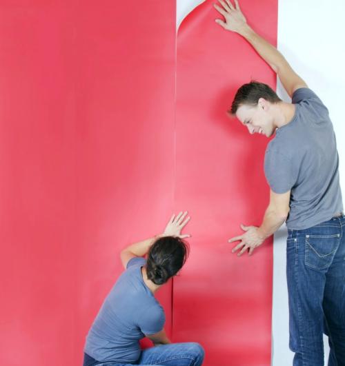 Как правильно поклеить обои. Откуда начать поклейку обоев на стенах? 03 Как правильно поклеить обои. Откуда начать поклейку обоев на стенах? 03