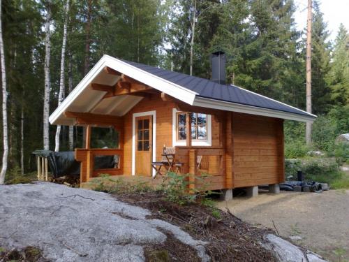 Эконом баня на даче своими руками. Бюджетная баня своими руками: этапы строительства от А до Я. Фото лучших вариантов маленьких и компактных построек