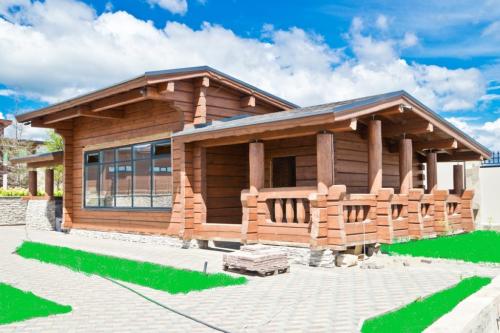 Строительство простой бани своими руками. Баня из Дерева.