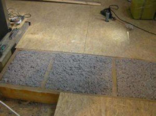 Утепление пола опилками с известью. Утепление пола