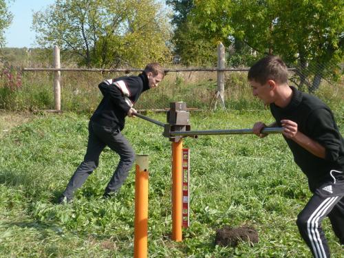 Каркасный дом 10 на 10 своими руками. Последовательность выполнения строительных работ